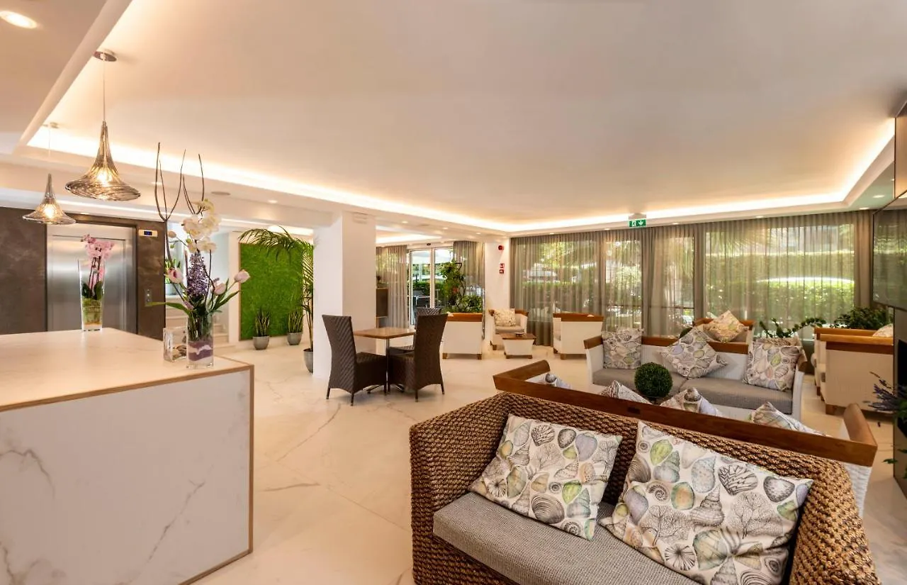Atlas Hotel Riccione Italien